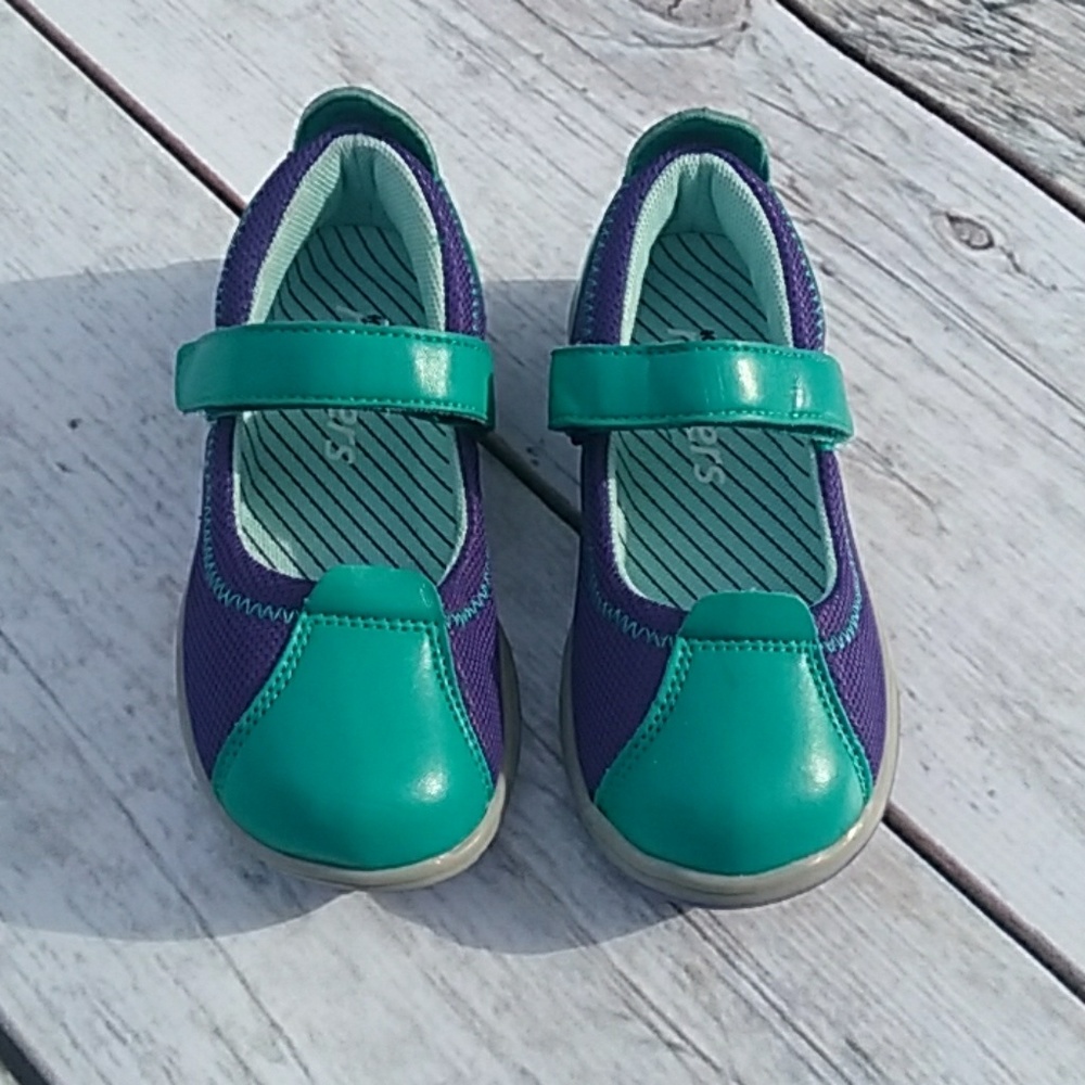 Mary Jane's by See Kai Run